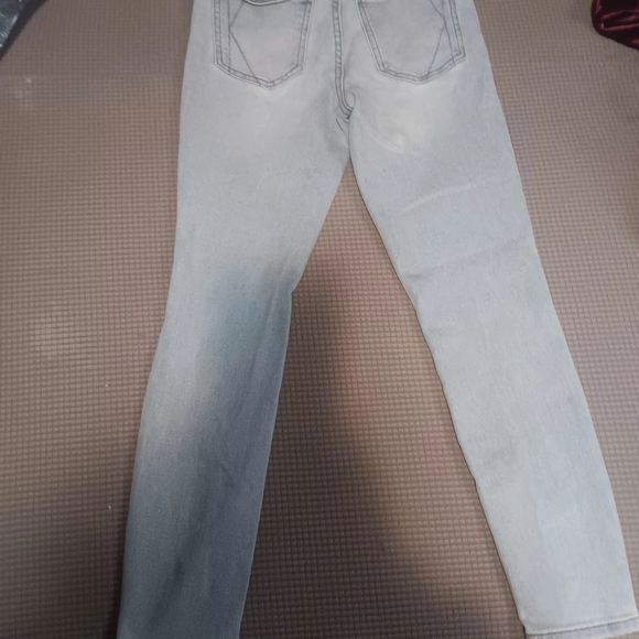 Kendall & Kylie Light Blue Skinny Jeans - Picture 2 of 4